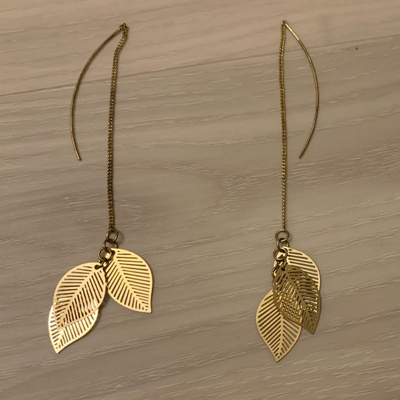 Fairycore/Greek Goddess Golden Leaf Necklace & Earrings Set 💛 - Picture 5 of 9